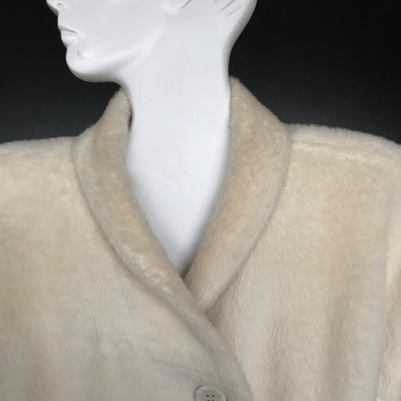 STUNNING Marisa Minicucci Alpaca White Coat - Picture 4 of 8